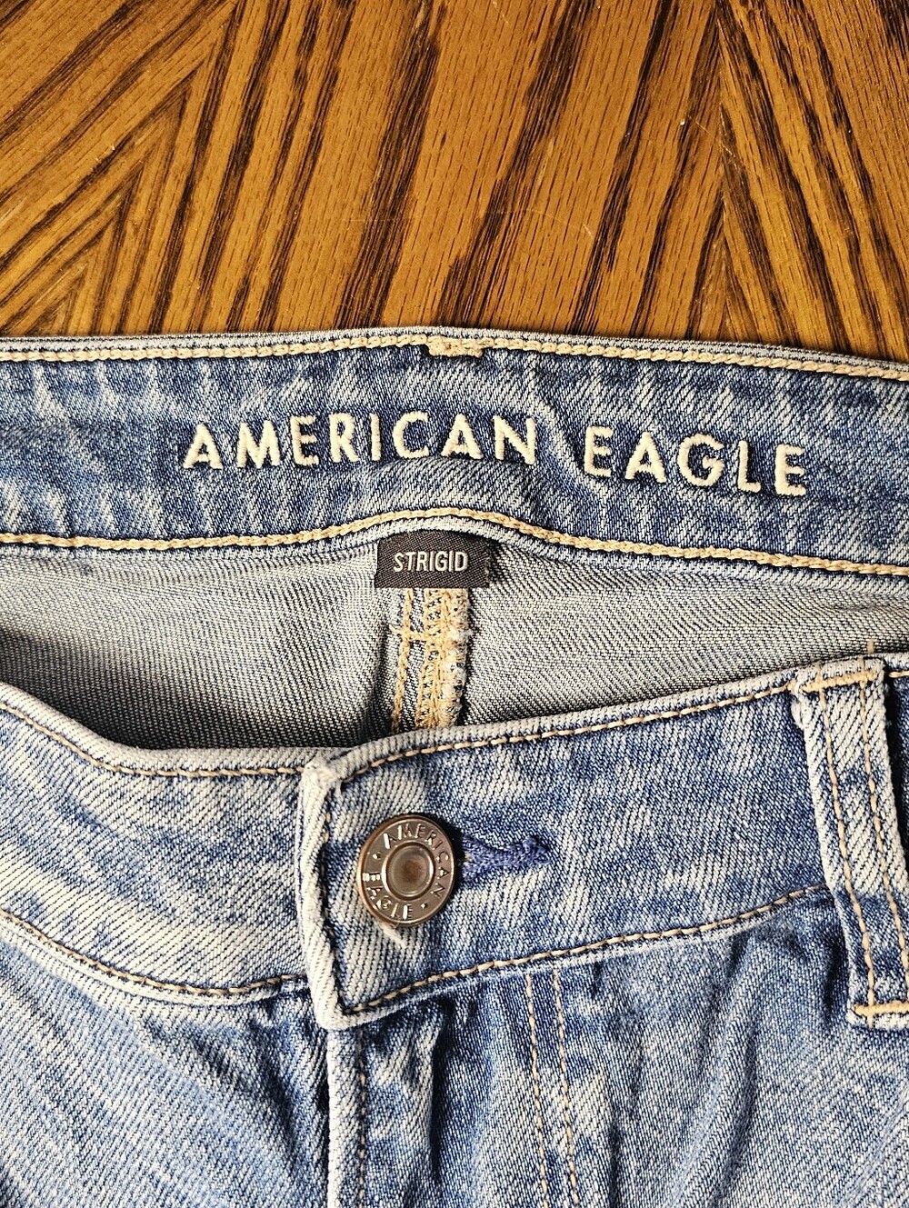 American Eagle Mom Jeans Size 14 Regular Light Wash Distressed Denim - Picture 3 of 7